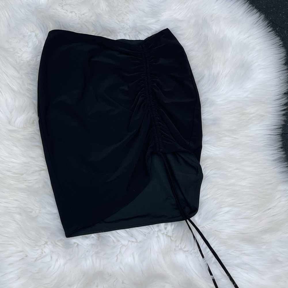 Elegant Black Ruched Skirt